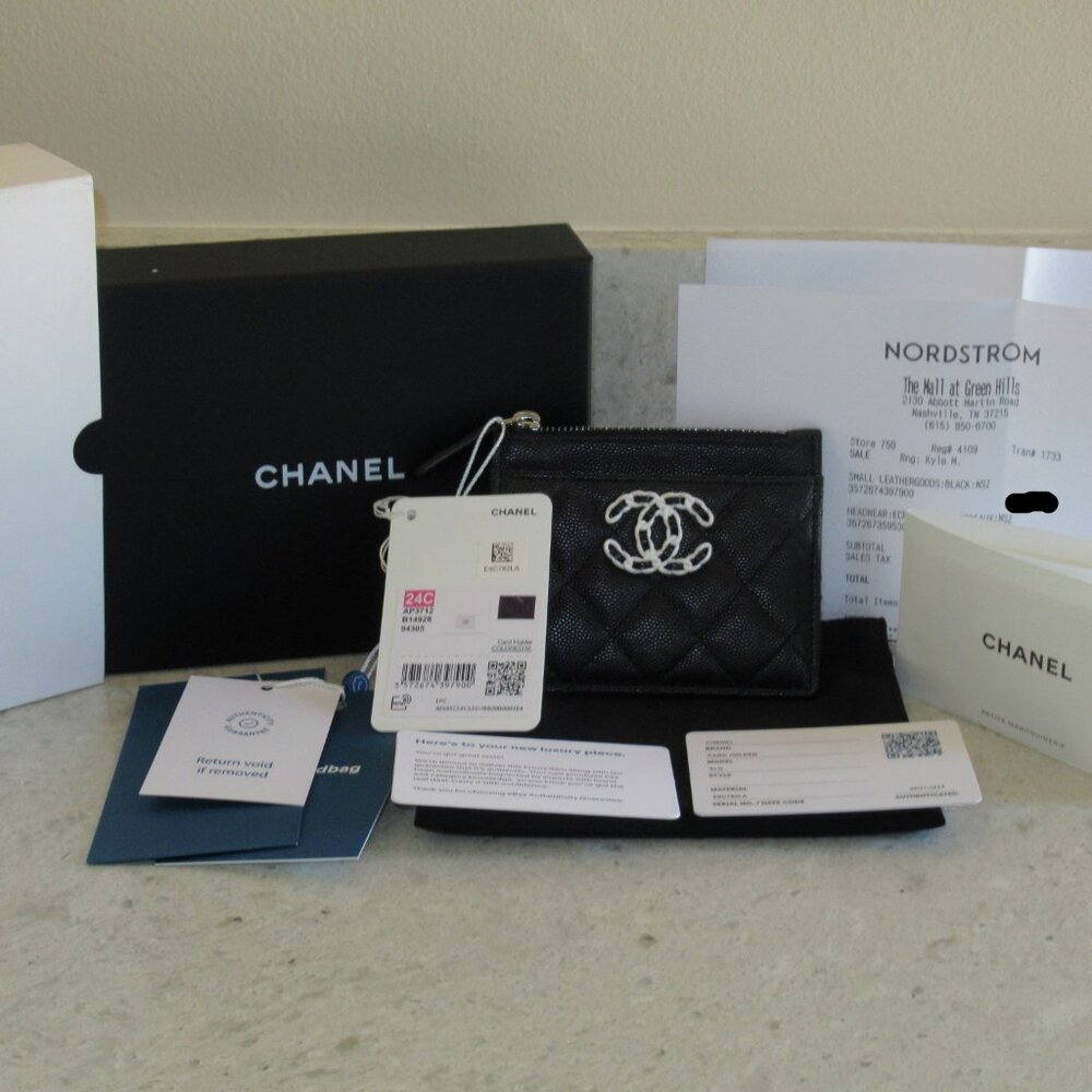 AUTHENTIC Chanel black Caviar Classic White Quilted Zip Coin Card Holder Wallet - Picture 1 of 16